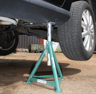 Strength And Stability With The Compac CAX 8H Axle Stands